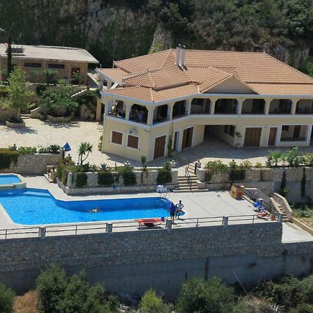 Villa Akros And Suites Keri Dış mekan fotoğraf