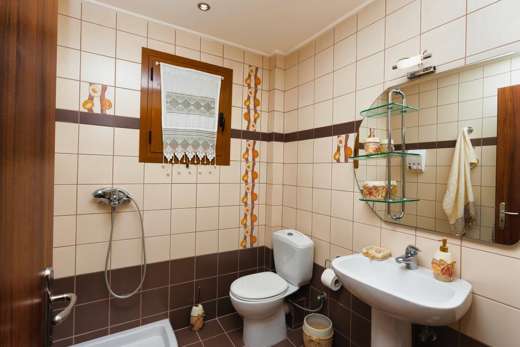 Villa Akros And Suites Keri Dış mekan fotoğraf