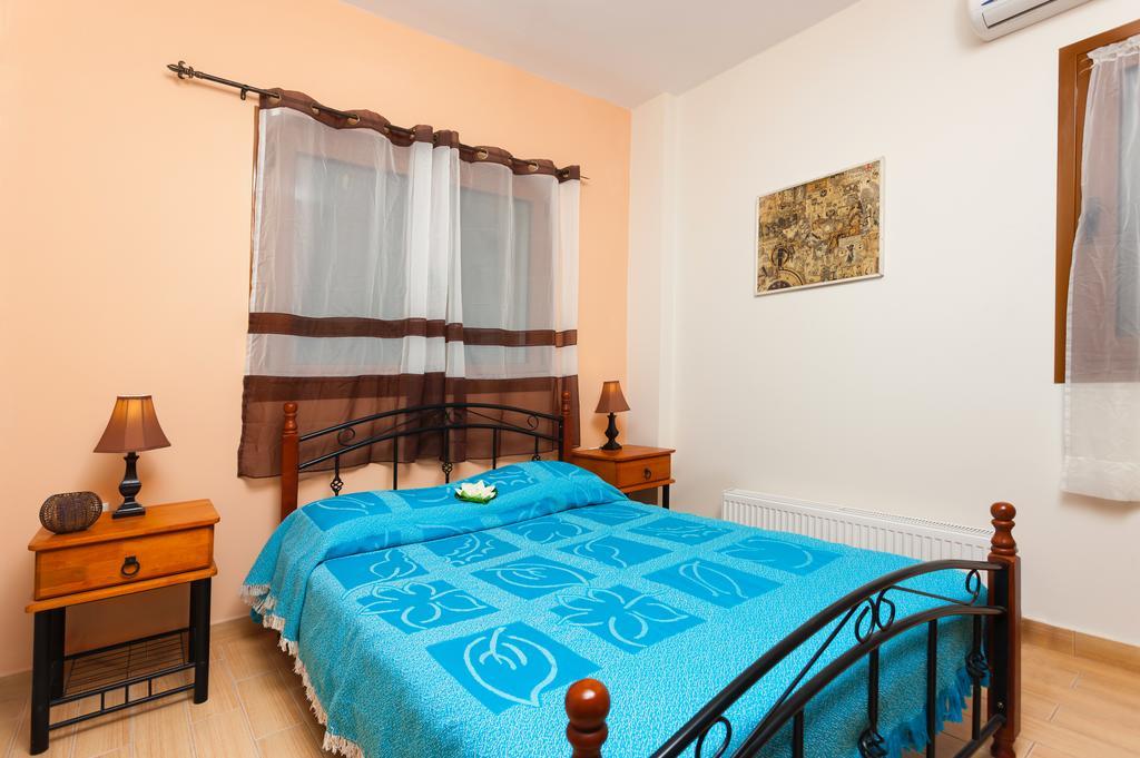 Villa Akros And Suites Keri Dış mekan fotoğraf