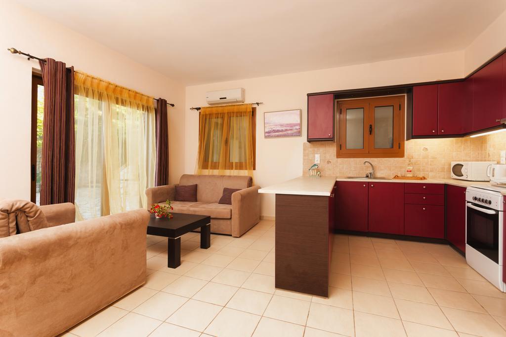 Villa Akros And Suites Keri Dış mekan fotoğraf