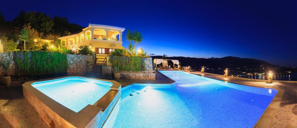 Villa Akros And Suites Keri Dış mekan fotoğraf